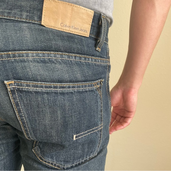 Calvin Klein dark wash Size 30 straight cut / regular length jeans men’s pants - Picture 8 of 12